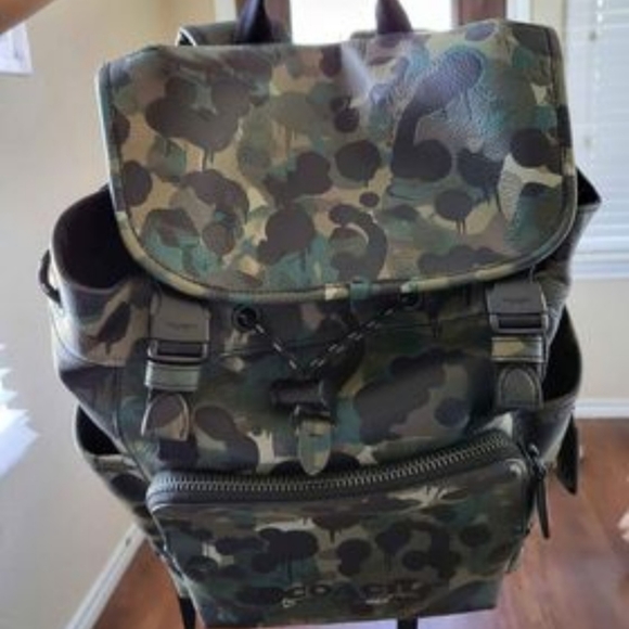 Mens Coach Bagpack with Wallet - Picture 2 of 4